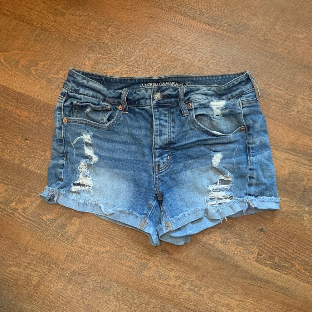 American Eagle shorts!